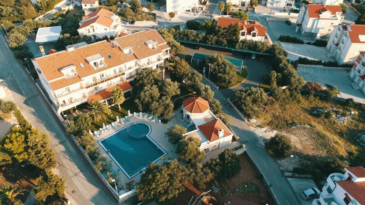 City Pool Apartments Novalja Buitenkant foto